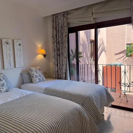 דירה Modern 4 Bed